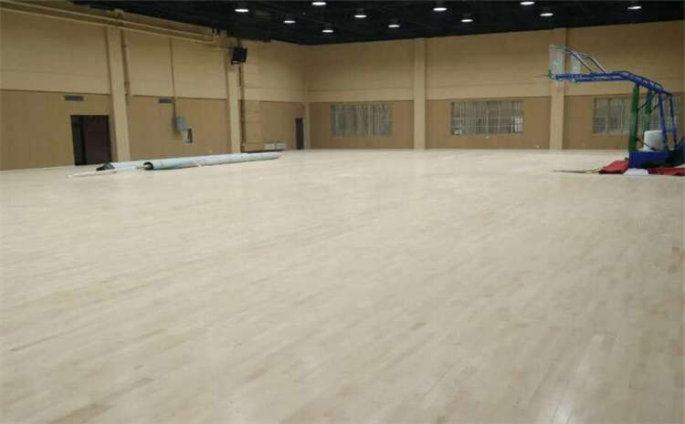 硬木企口羽毛球館木地板哪個牌子好？