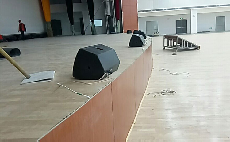 松木木地板籃球館怎么維修？