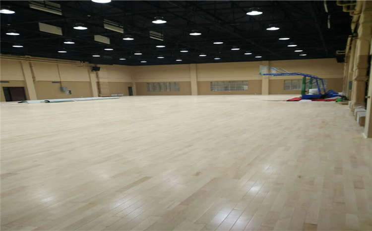 學校體育館木地板一平米價格