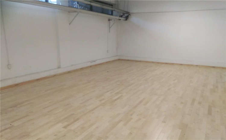 運(yùn)動(dòng)木地板是怎么做到耐磨抗壓的？