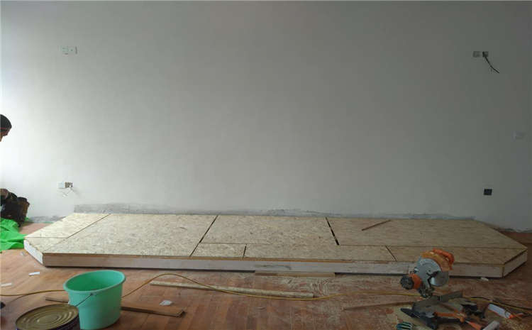 常用的舞臺(tái)實(shí)木地板一般多少錢