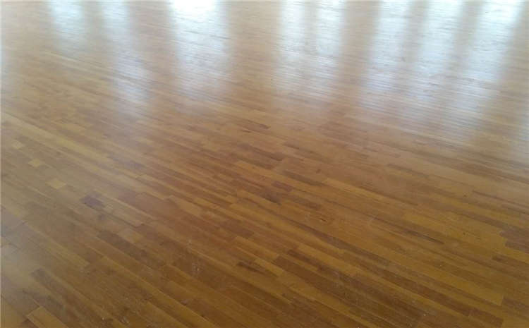 學(xué)校籃球?qū)嵞具\(yùn)動地板一般多少錢