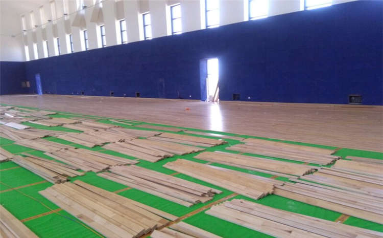 室內體育館實木運動地板怎么防蟲防潮防腐？
