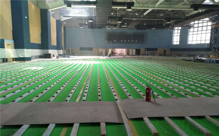 體育木地板如何穩(wěn)定？