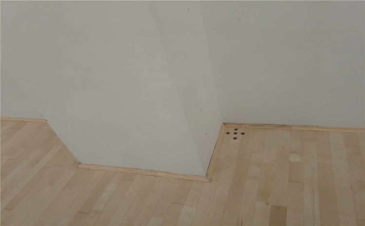 舞臺木地板起翹有辦法嗎？