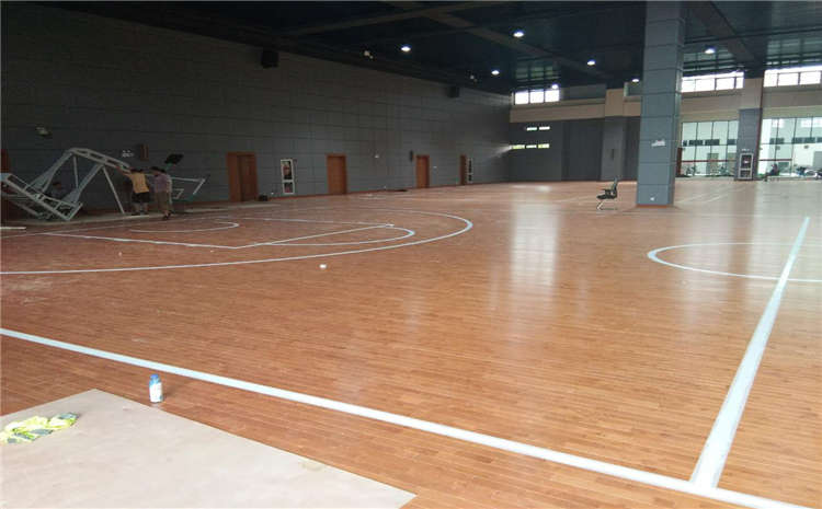 運(yùn)動(dòng)木地板防劃痕養(yǎng)護(hù)這么辦？