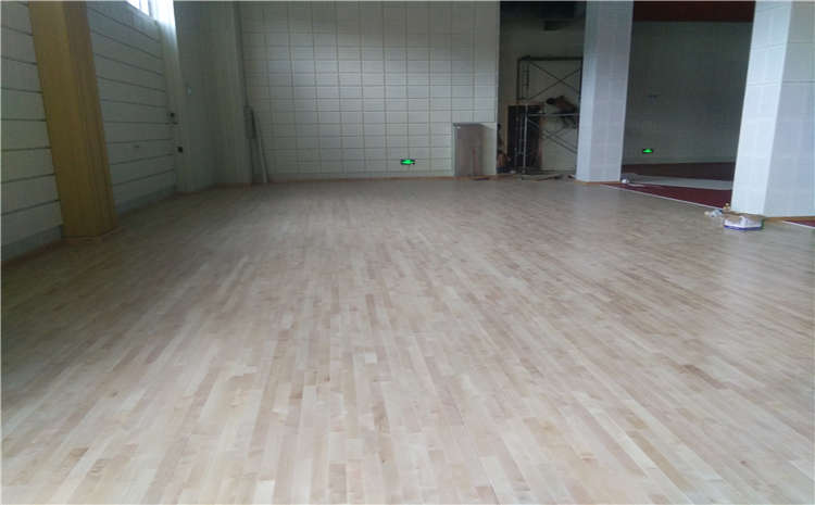 排球場(chǎng)館木地板如何畫(huà)線(xiàn)？