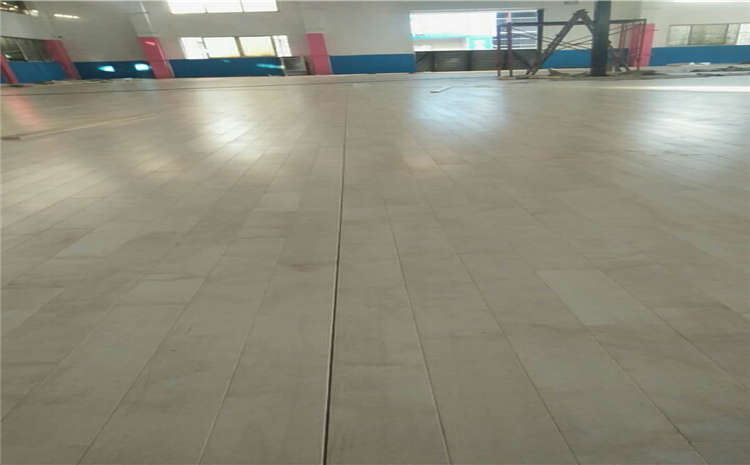 常用的籃球木地板防潮