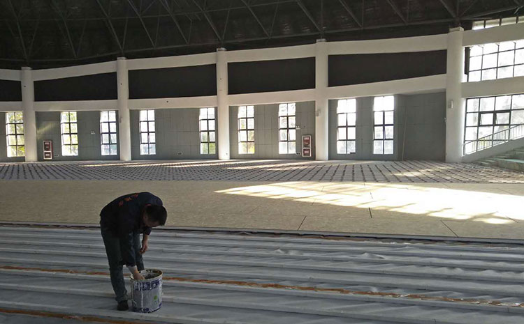 拼接板籃球場地木地板安裝工藝