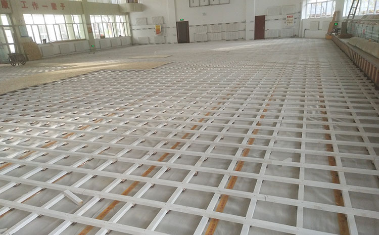 **的籃球館木地板生產(chǎn)廠**