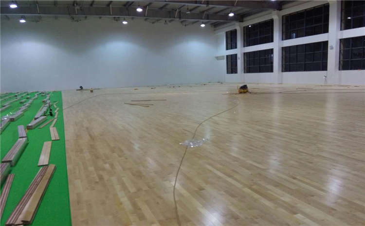 五角楓舞臺運(yùn)動木地板報價