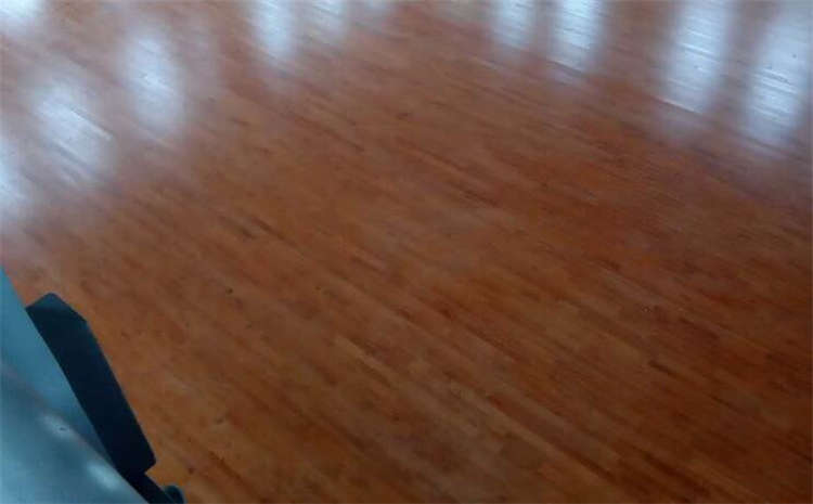 松木木地板籃球場怎么保養(yǎng)？