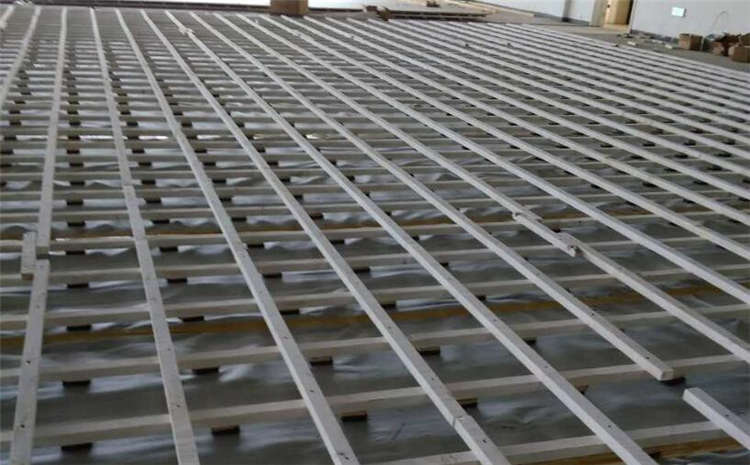 硬木企口乒乓球館木地板**是多少錢？