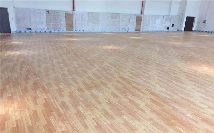 楓樺木舞臺(tái)運(yùn)動(dòng)木地板雙層龍骨結(jié)構(gòu)