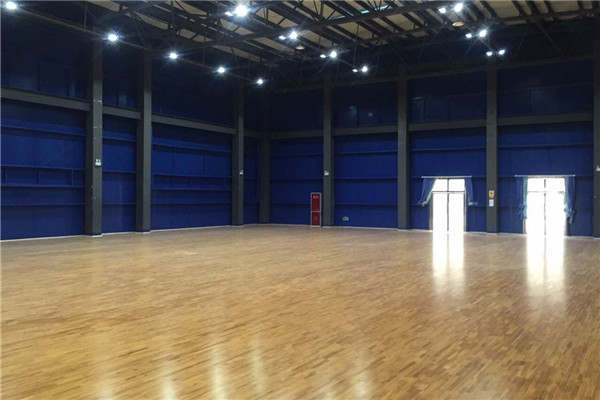 四川綿陽(yáng)市梓潼縣體育館木地板圖片